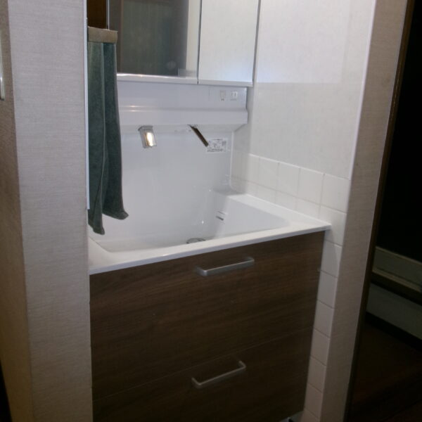 After：洗面化粧台・トイレ入替工事